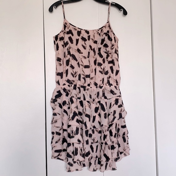 Banana Republic Dresses & Skirts - Banana Republic Pink Ruffle Dress